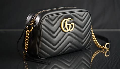 how to tell if my gucci purse is real|gucci purse real.